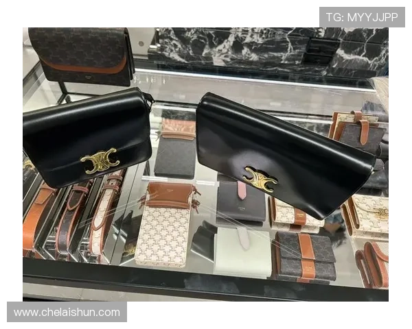 了解凯旋门官网旗舰店的最新促销活动和限时折扣享受实惠购物体验